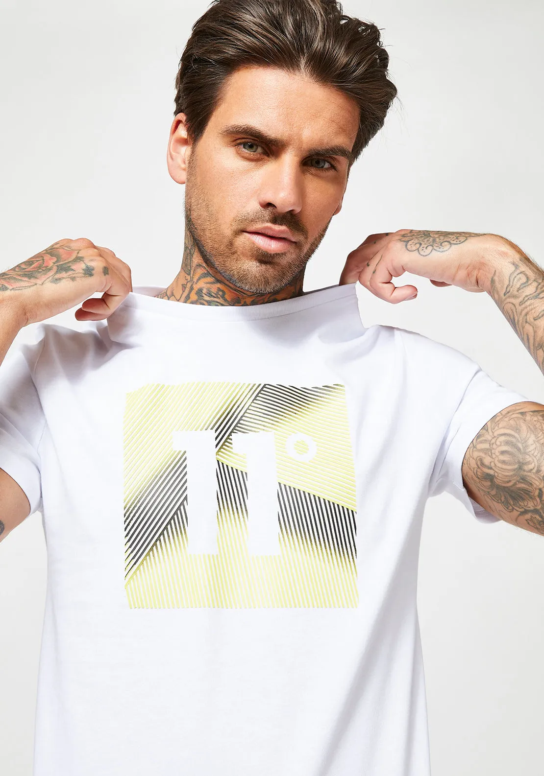 11 Degrees 3D Linear Gradient T-Shirt, White