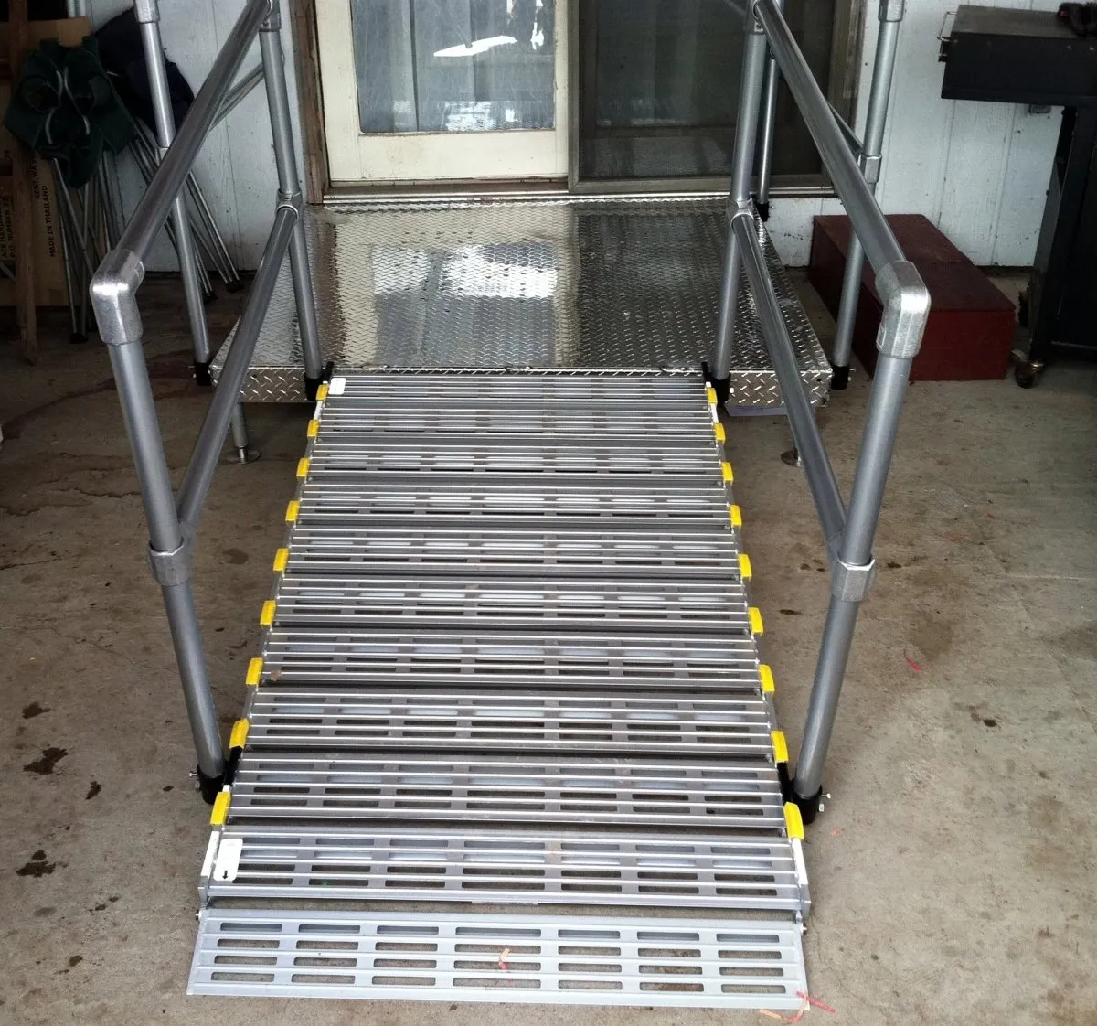 30" Wide Modular Ramp System with Straight End Handrails