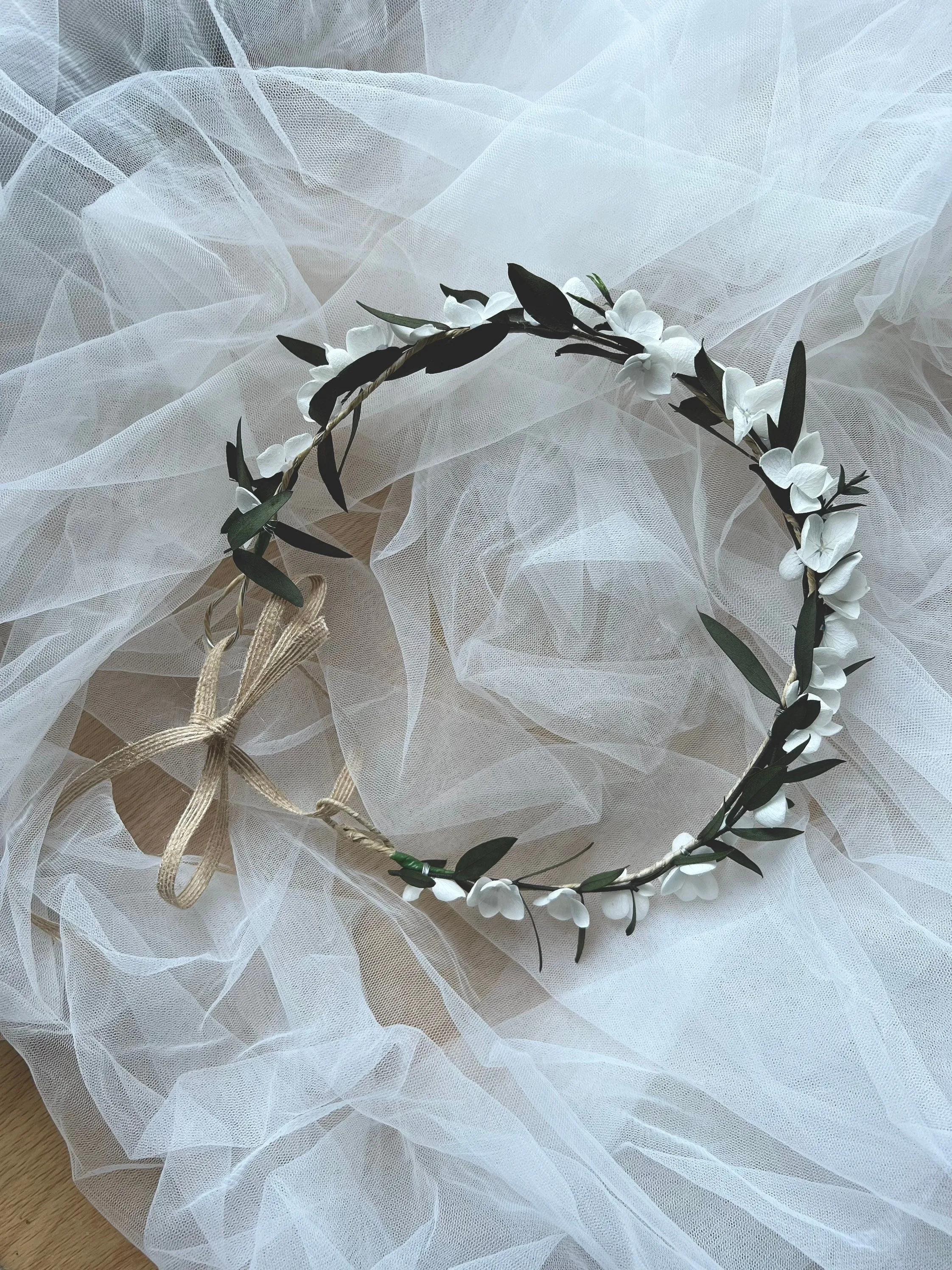 White And Green Wedding Flower Headband, Eucalyptus Minimal Tiny Hair Wreath, Tiny Bridal Dried Flower Crown Hair Piece